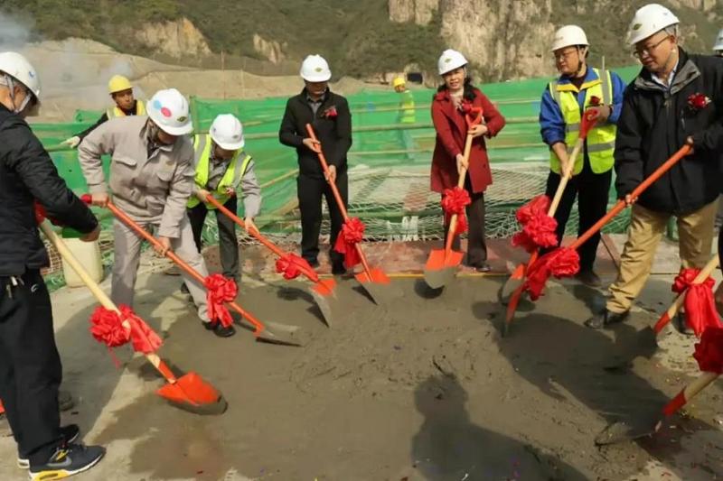 華南分公司貴州開(kāi)磷PPA項(xiàng)目主裝置區(qū)順利封頂