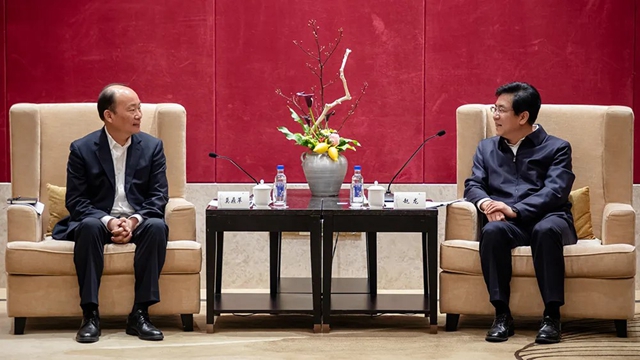 莫鼎革拜會福建省委副書記、省長趙龍